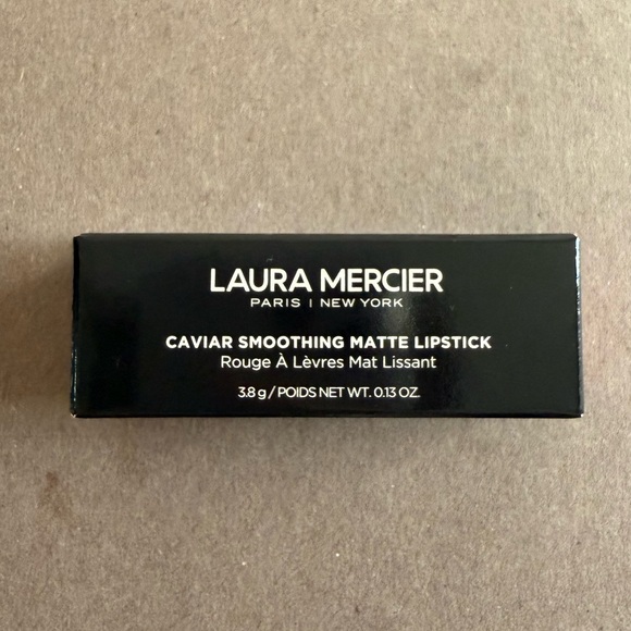 Laura Mercier Caviar Smoothing Matte Red Lipstick - 520 Scarlet Velvet - Picture 2 of 3